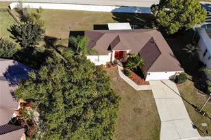 6510 Oakpoint Dr, Lakeland, FL 33813 - Photo 7