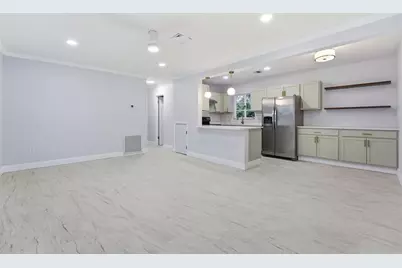 808 Guild Drive, Venice, FL 34285 - Photo 3