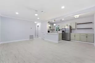 808 Guild Dr, Venice, FL 34285 - Photo 3