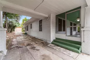 943 Ruby St, Lakeland, FL 33815 - Photo 9