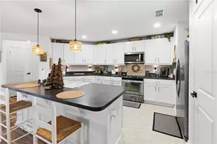 499 Highfin Dr, Winter Haven, FL 33881 - Photo 9