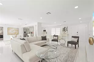 3364 Espanola Dr, Sarasota, FL 34239 - Photo 13