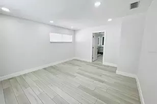 3364 Espanola Dr, Sarasota, FL 34239 - Photo 15