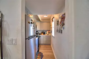 1205 Club Cir, Lakeshore, FL 33854 - Photo 5