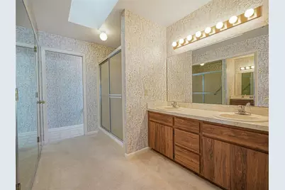 1933 Prairie Dunes Circle N, Lakeland, FL 33810 - Photo 13