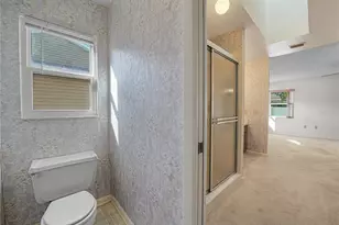 1933 Prairie Dunes Cir N, Lakeland, FL 33810 - Photo 15