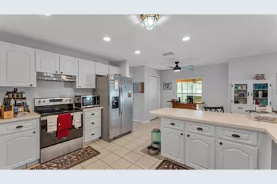 2207 Gatewood Street, Plant City, FL 33563 - Photo 11