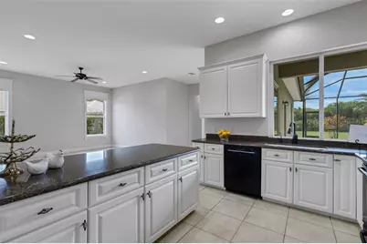 828 Whitestone Court, Lakeland, FL 33803 - Photo 11