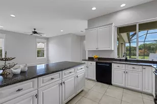 828 Whitestone Ct, Lakeland, FL 33803 - Photo 11