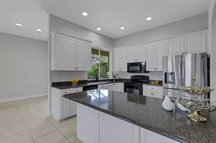 828 Whitestone Ct, Lakeland, FL 33803 - Photo 15