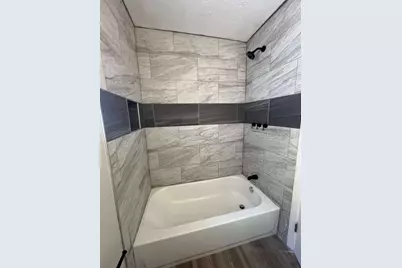 215 W Valencia Street, Lakeland, FL 33805 - Photo 9