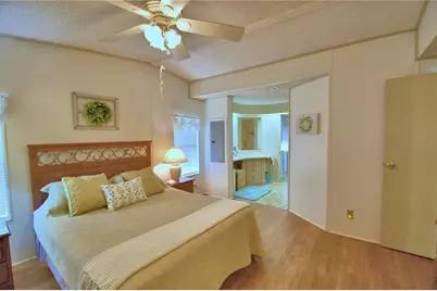 4911 Colonnades Club Boulevard, Lakeland, FL 33811 - Photo 33