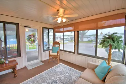 4911 Colonnades Club Boulevard, Lakeland, FL 33811 - Photo 11