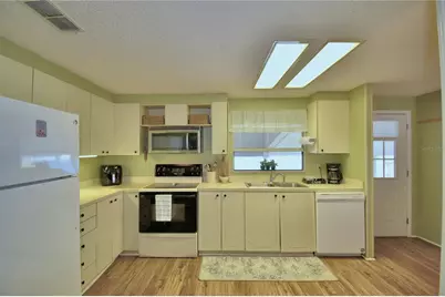 4911 Colonnades Club Boulevard, Lakeland, FL 33811 - Photo 23