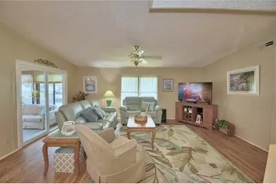 4911 Colonnades Club Boulevard, Lakeland, FL 33811 - Photo 15