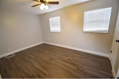 945 Castle Way #945, Lakeland, FL 33803 - Photo 11