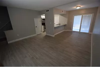 945 Castle Way #945, Lakeland, FL 33803 - Photo 3