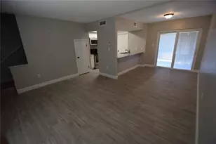 945 Castle Way, Lakeland, FL 33803 - Photo 3