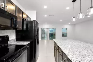 3857 Hampstead Ln, Lakeland, FL 33810 - Photo 7