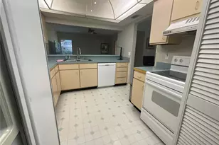 6585 Trail Ridge Dr, Lakeland, FL 33813 - Photo 9