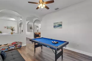 6371 Alamanda Hills Dr, Lakeland, FL 33813 - Photo 9