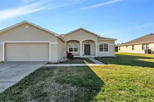 6371 Alamanda Hills Dr, Lakeland, FL 33813 - Photo 1