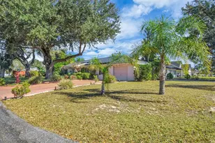 105 Owen Cir S, Auburndale, FL 33823 - Photo 5