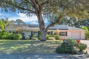 105 Owen Cir S, Auburndale, FL 33823 - Photo 1