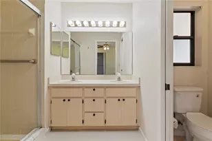 1678 Colonnades Cir N, Lakeland, FL 33811 - Photo 13