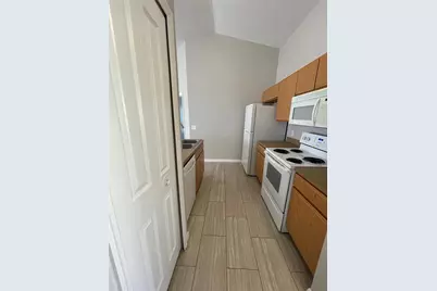 7969 Sugar Pine Boulevard, Lakeland, FL 33810 - Photo 9