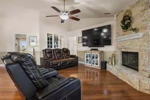 1585 Doves View Cir, Auburndale, FL 33823 - Photo 7