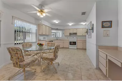 1818 Prairie Dunes Circle N, Lakeland, FL 33810 - Photo 7