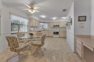 1818 Prairie Dunes Cir N, Lakeland, FL 33810 - Photo 7