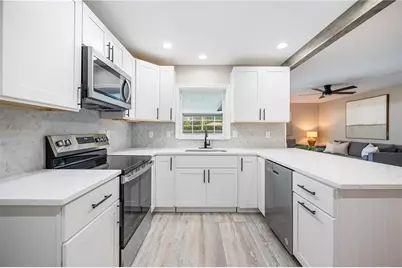 5010 Fairfax E, Lakeland, FL 33813 - Photo 13