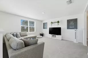 1211 Tahitian Sunrise Dr, Plant City, FL 33565 - Photo 11