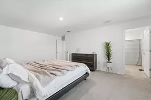 1211 Tahitian Sunrise Dr, Plant City, FL 33565 - Photo 13