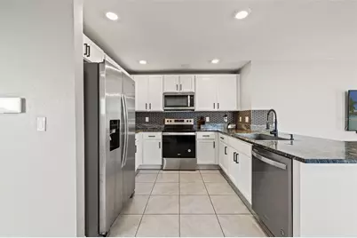 12115 Lily Magnolia Lane, Riverview, FL 33569 - Photo 11