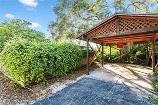 1515 Serpentine Dr S, Saint Petersburg, FL 33705 - Photo 19