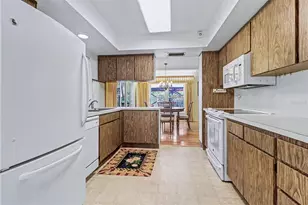 1515 Serpentine Dr S, Saint Petersburg, FL 33705 - Photo 11