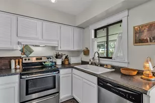 930 Pinecrest Dr, Bartow, FL 33830 - Photo 9