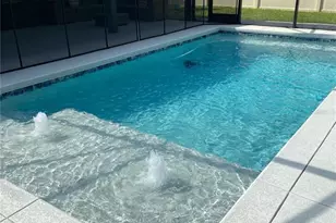 6525 Alamanda Hills Cir, Lakeland, FL 33813 - Photo 17