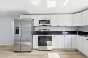 6416 Saddletree Dr, Wesley Chapel, FL 33544 - Photo 5