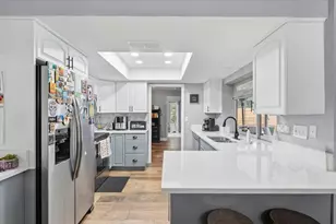 6320 Oak Ct, Lakeland, FL 33813 - Photo 7