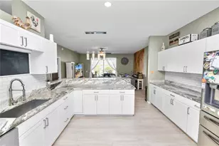 3428 Summerwood Way, Lakeland, FL 33812 - Photo 7