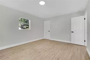 1033 Wildwood W, Lakeland, FL 33801 - Photo 17