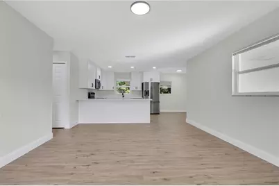 1033 Wildwood W, Lakeland, FL 33801 - Photo 9