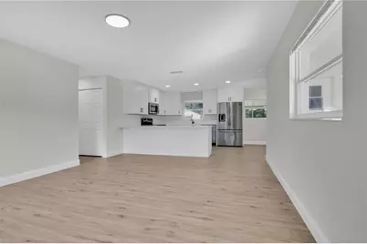 1033 Wildwood W, Lakeland, FL 33801 - Photo 7