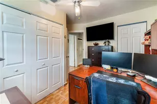 8065 W 14th Ct, Hialeah, FL 33014 - Photo 11