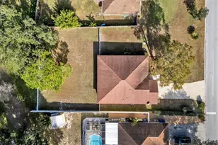 273 Hidden View Dr, Groveland, FL 34736 - Photo 17