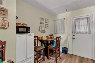 913 Charmil Ave, Lake Alfred, FL 33850 - Photo 7